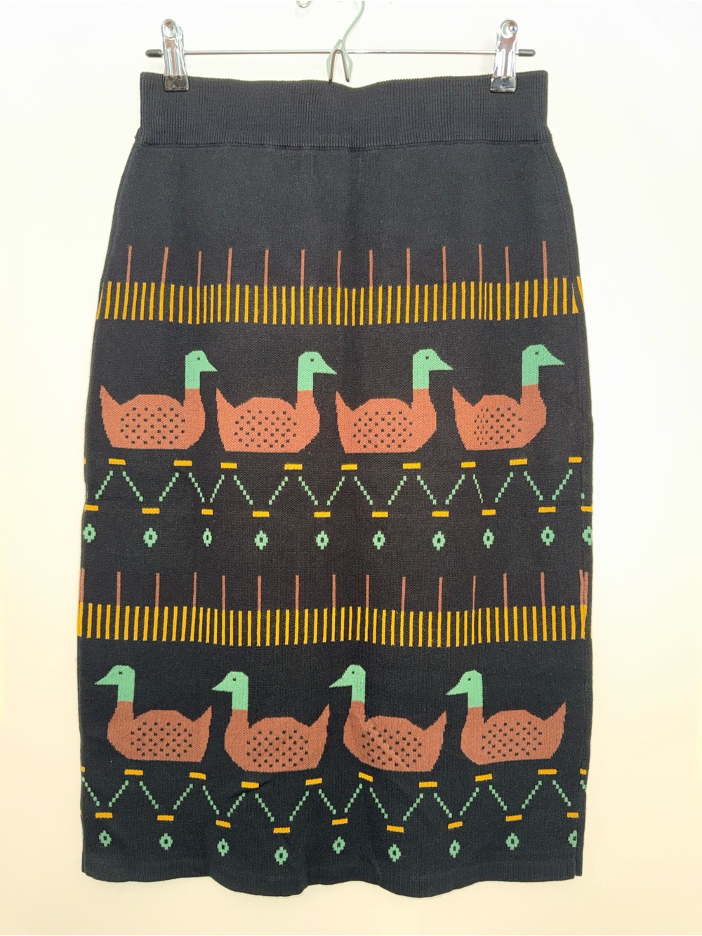New Pepaloves Mallard Duck Pattern Midi Pencil Skirt in Black, Large